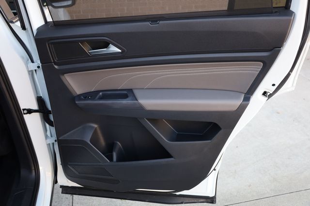 2021 Volkswagen Atlas 3.6L V6 SE w/Technology FWD - 22972620 - 19