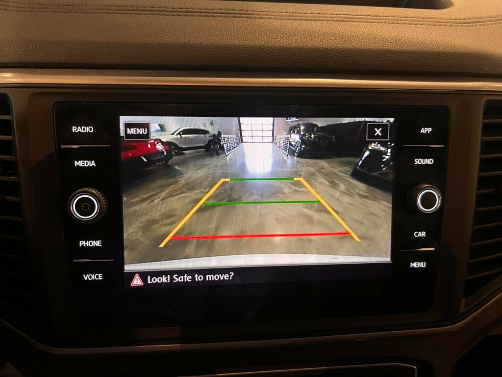 2021 Volkswagen Atlas LocalTrade/SE/Technology/PanoRoofPkg/HtdSeats/AppleCarplay/NAV - 23040579 - 8