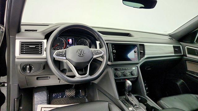 2021 Volkswagen Atlas Cross Sport 2.0T SE w/Technology with Power Panoramic Sunroof - 22958414 - 12