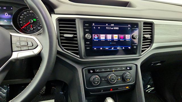 2021 Volkswagen Atlas Cross Sport 2.0T SE w/Technology with Power Panoramic Sunroof - 22958414 - 17