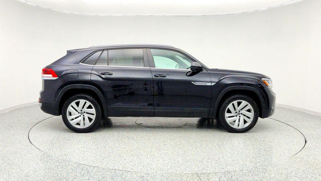 2021 Volkswagen Atlas Cross Sport 2.0T SE w/Technology with Power Panoramic Sunroof - 22958414 - 3