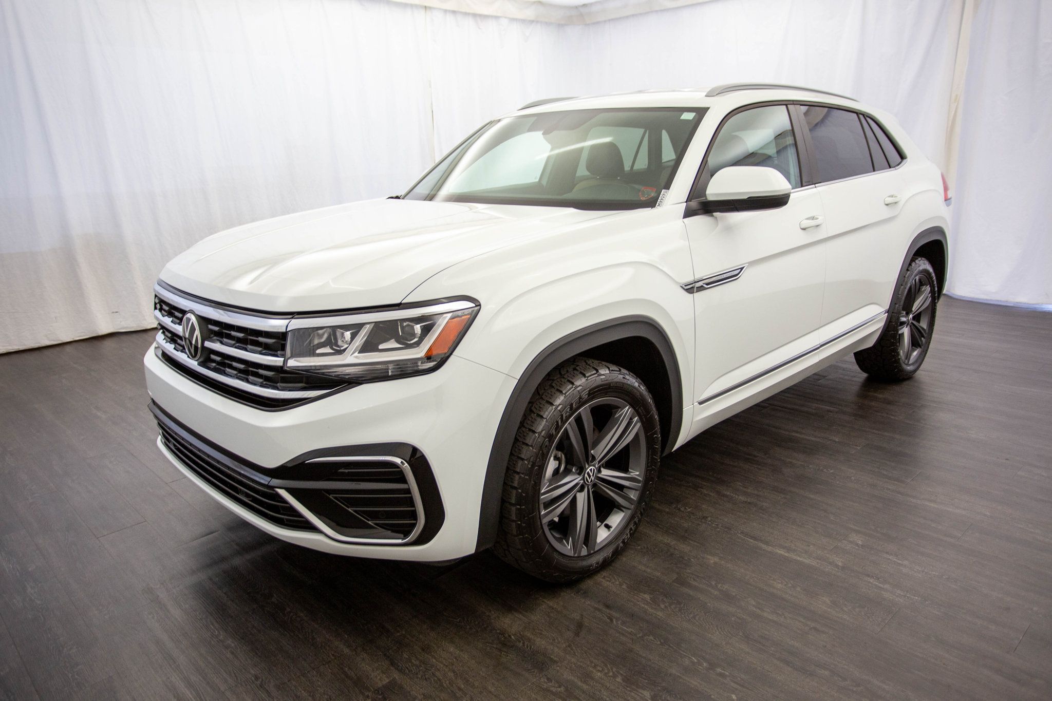 2021 Volkswagen Atlas Cross Sport V6 SE Technology R-Line photo 4