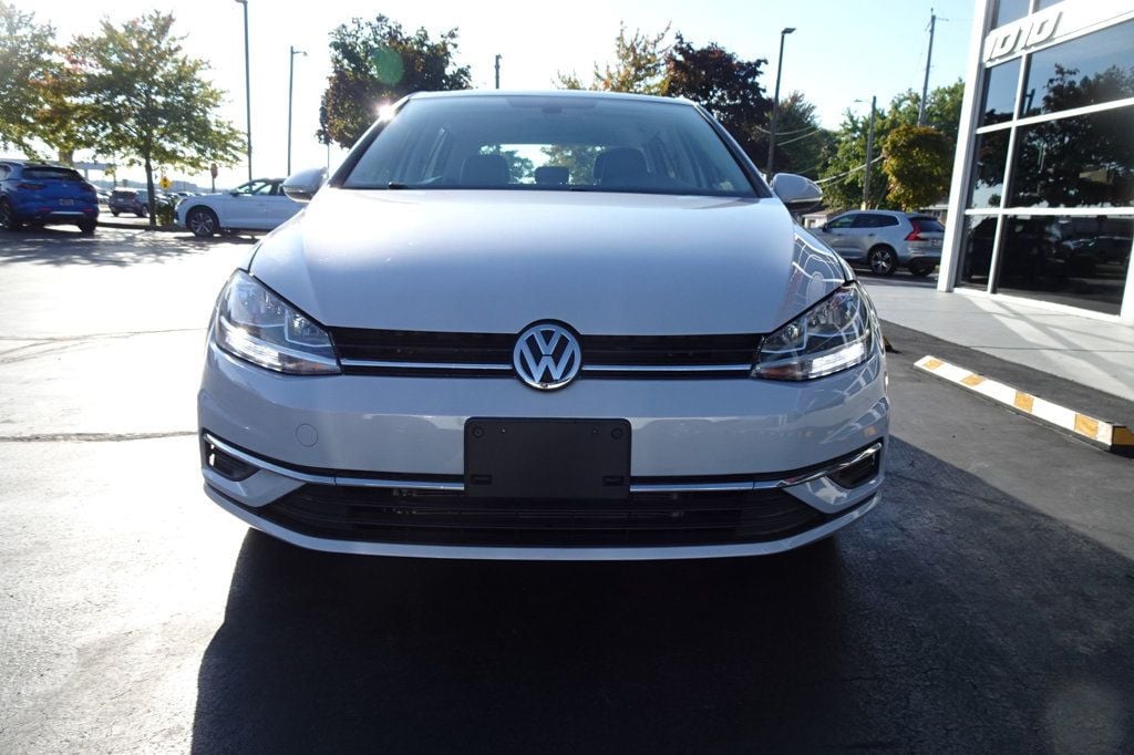 2021 Volkswagen Golf TSI photo 3
