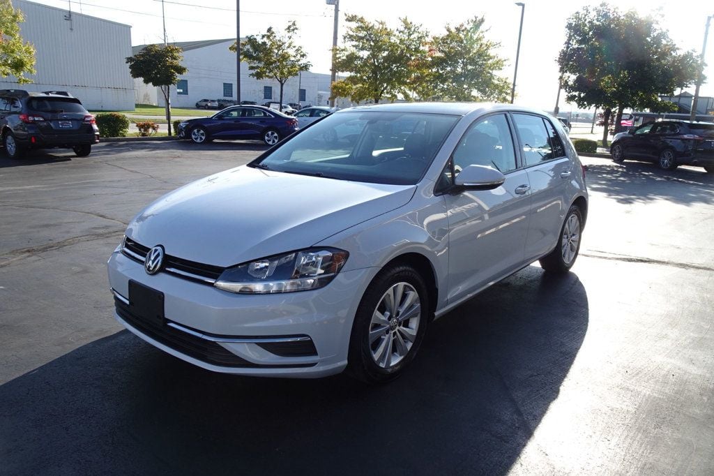 2021 Volkswagen Golf TSI photo 4