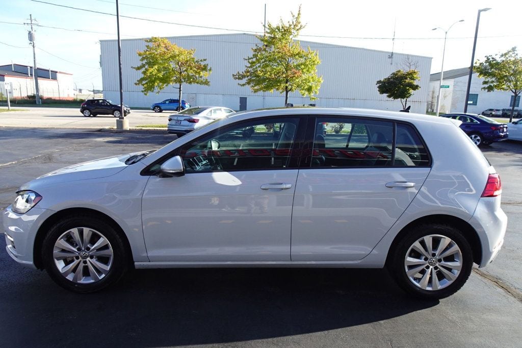 2021 Volkswagen Golf TSI photo 5