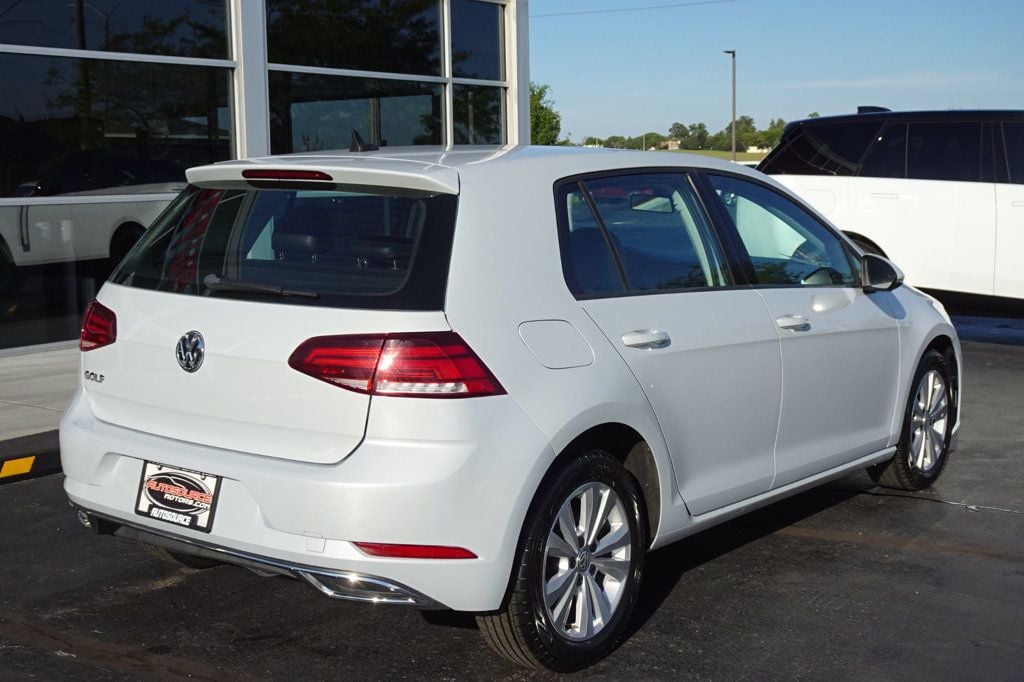 2021 Volkswagen Golf TSI photo 8