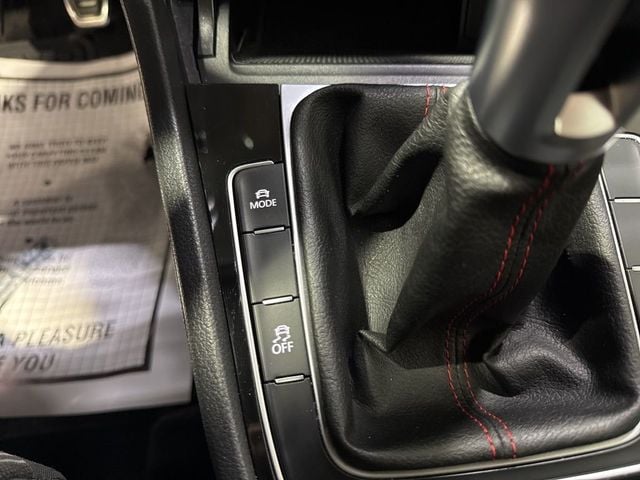 2021 Volkswagen Golf GTI Autobahn - 23011449 - 21