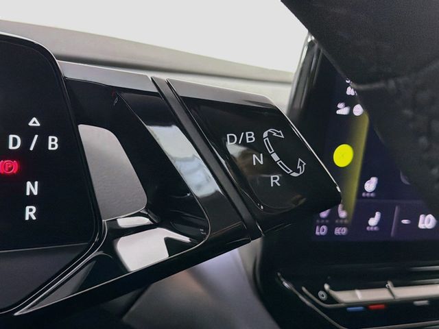2021 Volkswagen ID.4 Pro AWD - 23060224 - 16