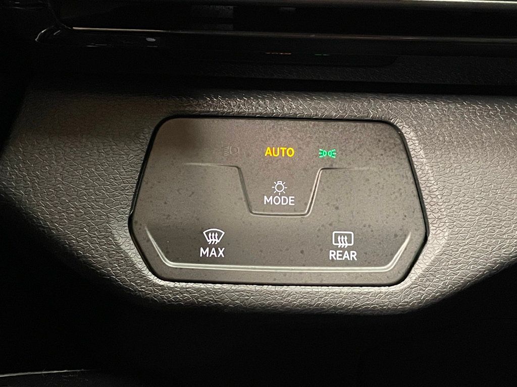 2021 Volkswagen ID.4 Pro RWD - 22948826 - 24