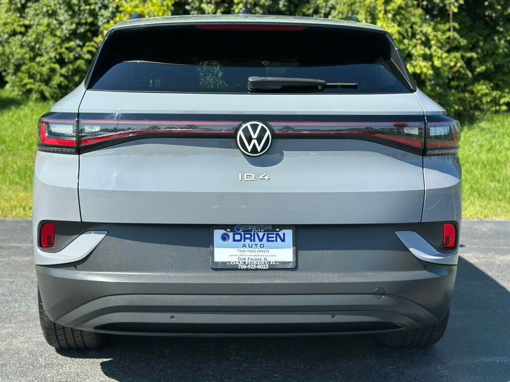 2021 Volkswagen ID.4 Pro photo 4