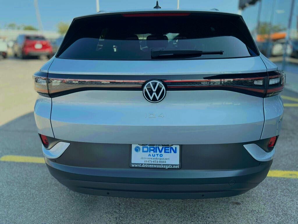 2021 Volkswagen ID.4 Pro photo 25