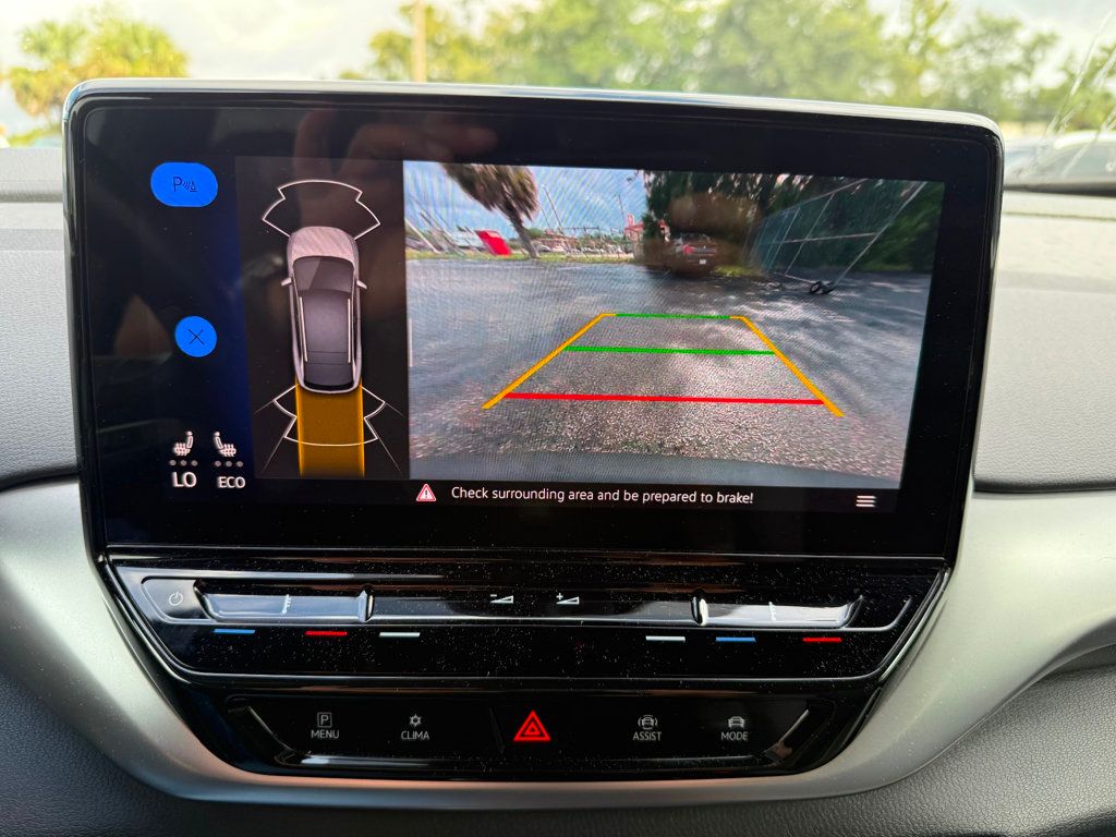 2021 Volkswagen ID.4 Pro photo 15