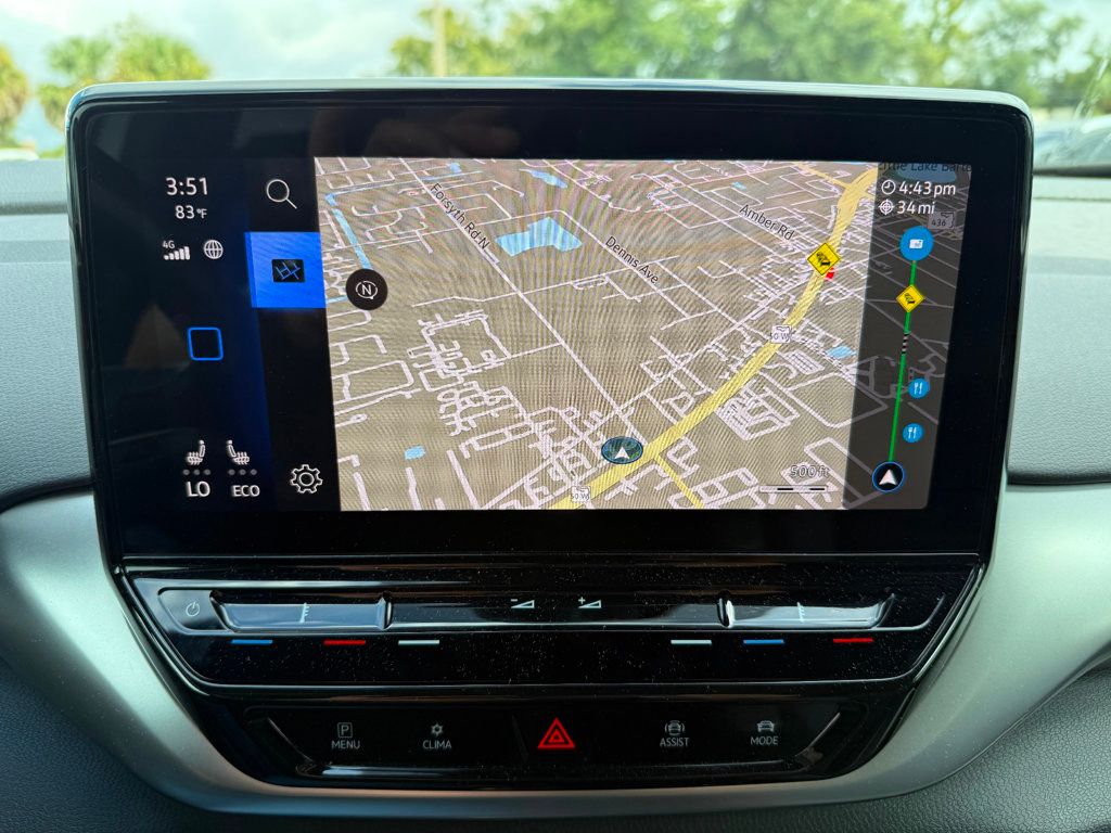 2021 Volkswagen ID.4 Pro photo 17