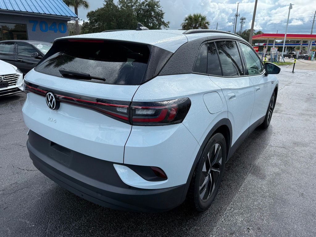 2021 Volkswagen ID.4 Pro photo 5