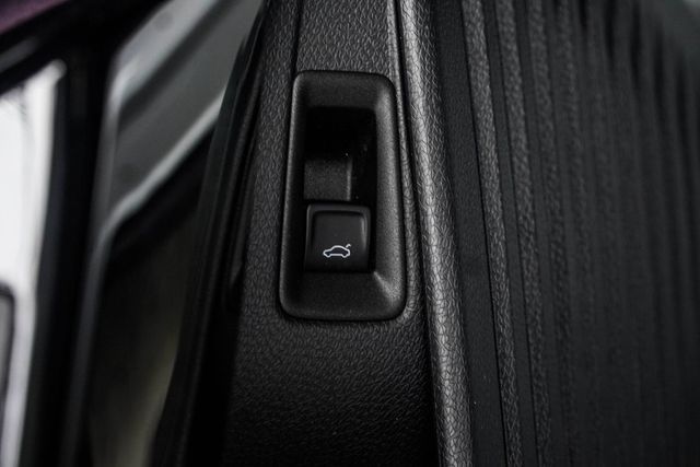 2021 Volkswagen ID.4 Pro S RWD - 23040631 - 31