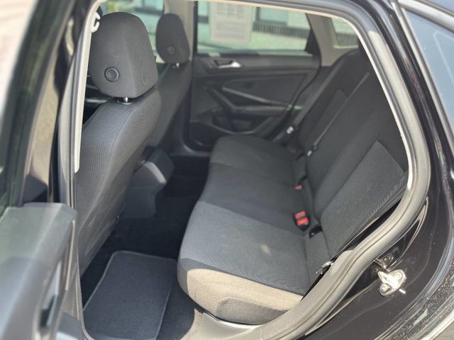 2021 Volkswagen Jetta R Line 4dr Sedan 6M - 23059583 - 12