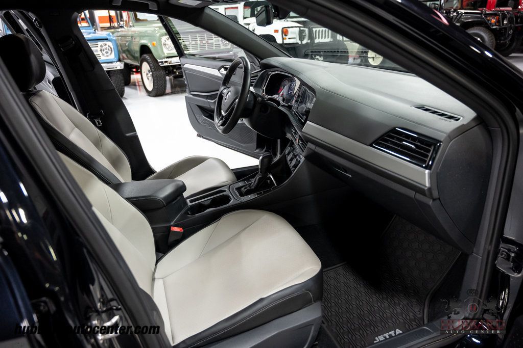 2021 Volkswagen Jetta R-Line Automatic - 22928319 - 26