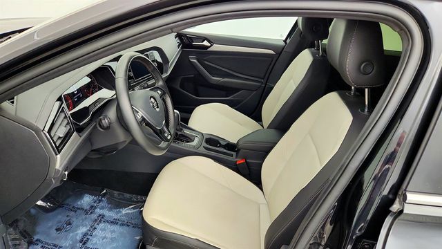 2021 Volkswagen Jetta R-Line Automatic w/ Cold Weather Pkg - 23070862 - 18