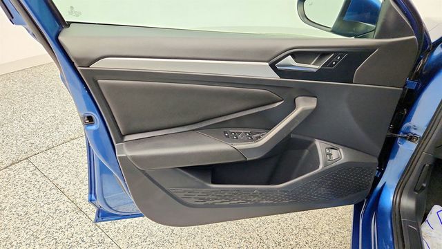 2021 Volkswagen Jetta S Automatic w/ Driver Assistance Package - 23021590 - 9