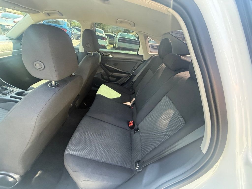 2021 Volkswagen Jetta SE Automatic - 22917862 - 14