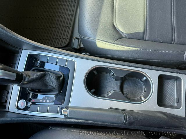 2021 Volkswagen Passat 2.0T R-Line Automatic - 22953139 - 13