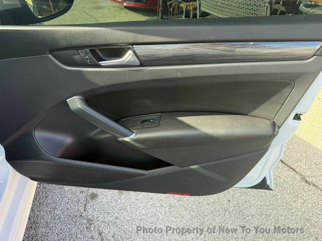 2021 Volkswagen Passat 2.0T R-Line Automatic - 22953139 - 21