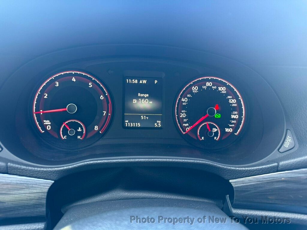 2021 Volkswagen Passat 2.0T R-Line photo 3