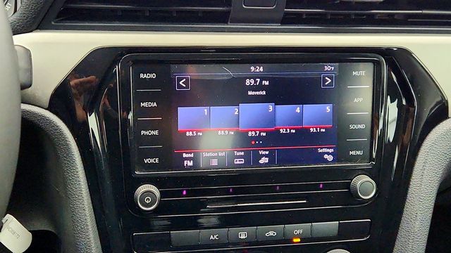 2021 Volkswagen Passat 2.0T S Automatic - 22970633 - 17