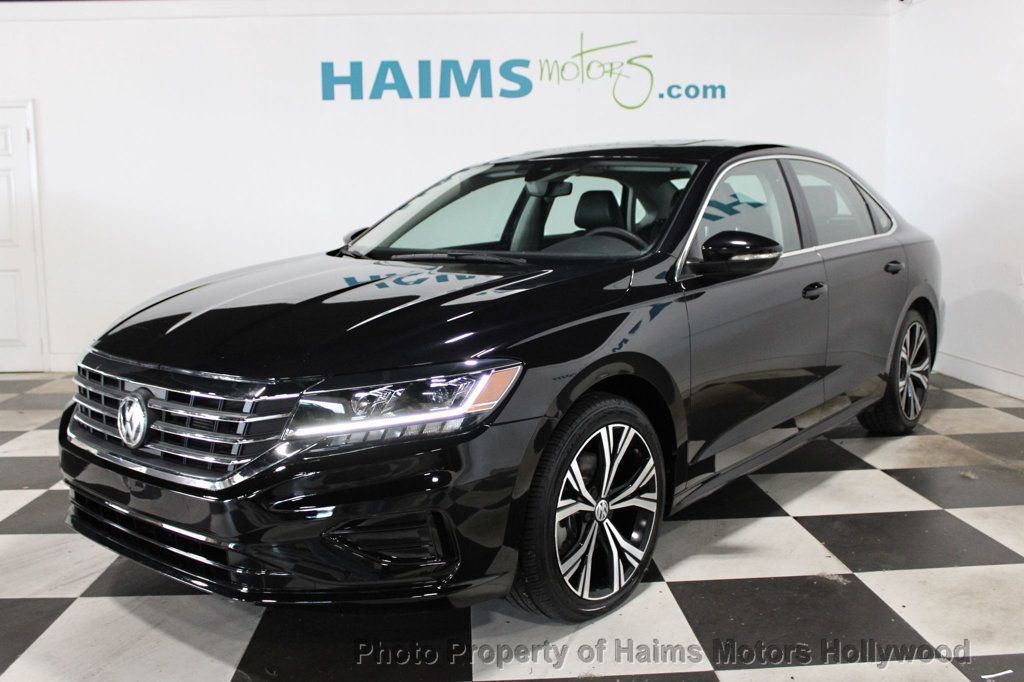 2021 Volkswagen Passat 2.0T SE photo 2