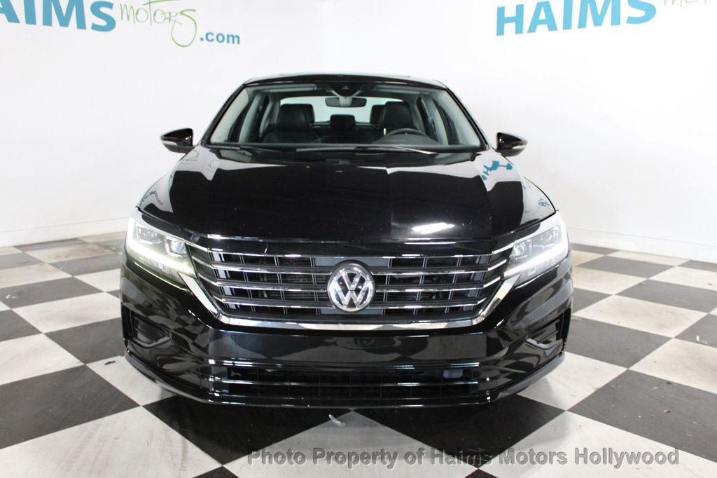 2021 Volkswagen Passat 2.0T SE photo 3