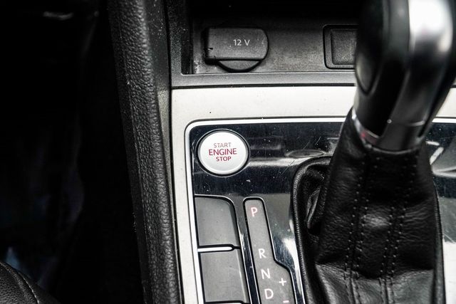 2021 Volkswagen Passat 2.0T SE Automatic - 22956655 - 19