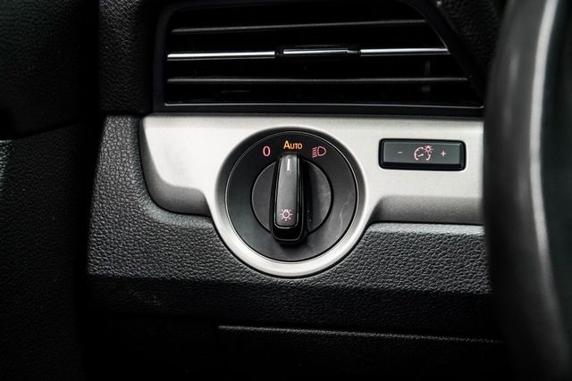 2021 Volkswagen Passat 2.0T SE Automatic - 22956655 - 26