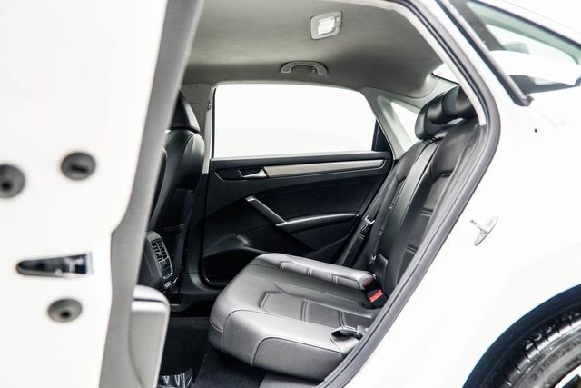 2021 Volkswagen Passat 2.0T SE Automatic - 22956655 - 33