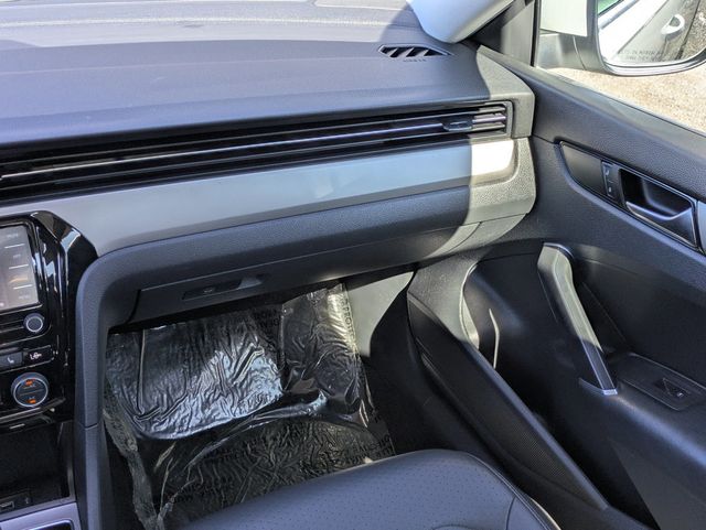 2021 Volkswagen Passat 2.0T SE Automatic - 22983478 - 16