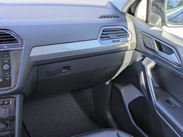 2021 Volkswagen Tiguan  - 22983477 - 17