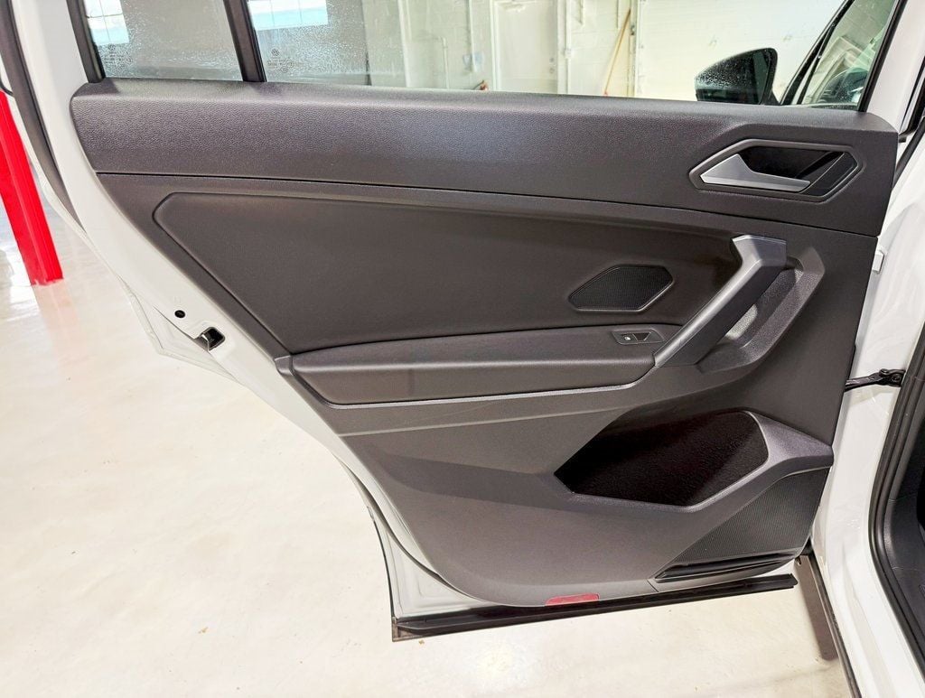 2021 Volkswagen Tiguan 2.0T SE - 22928403 - 37