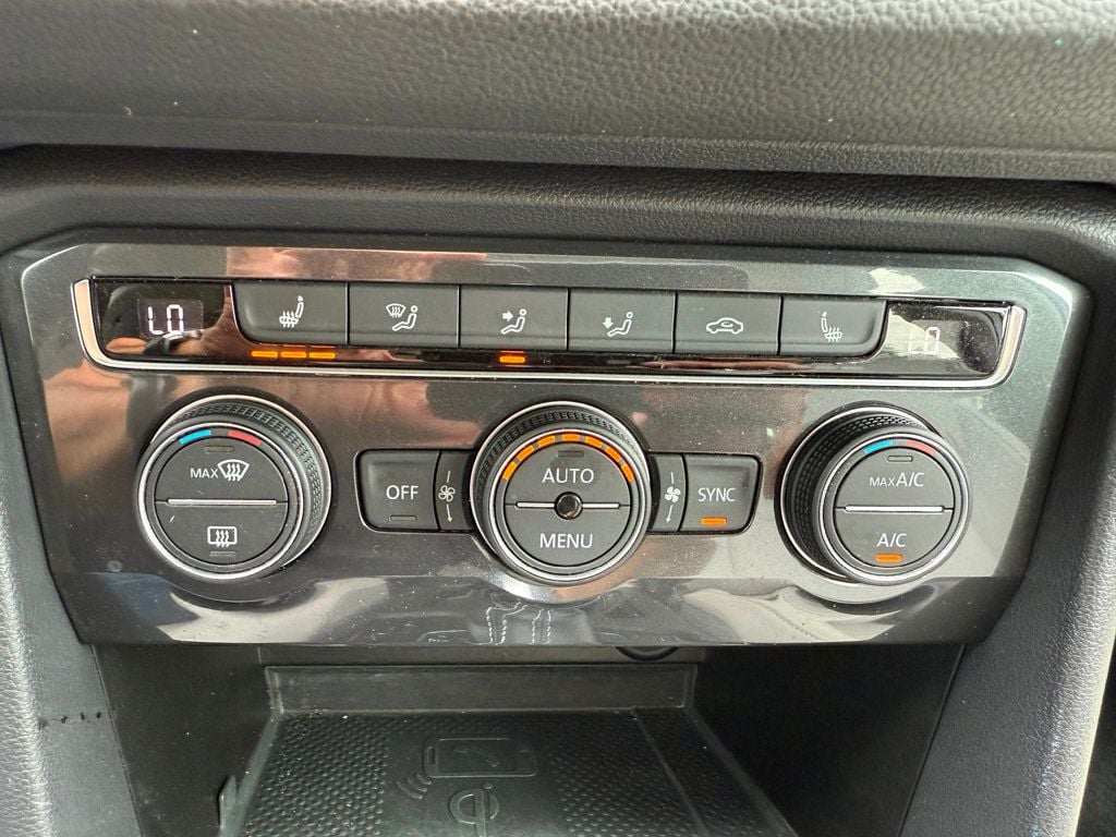 2021 Volkswagen Tiguan SE photo 17