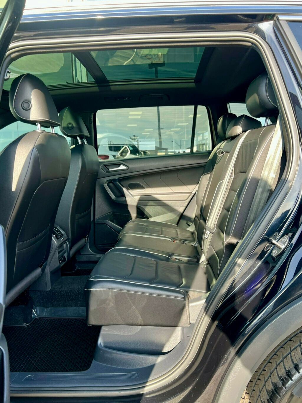 2021 Volkswagen Tiguan 2.0T SEL Premium R-Line 4MOTION - 22943968 - 17