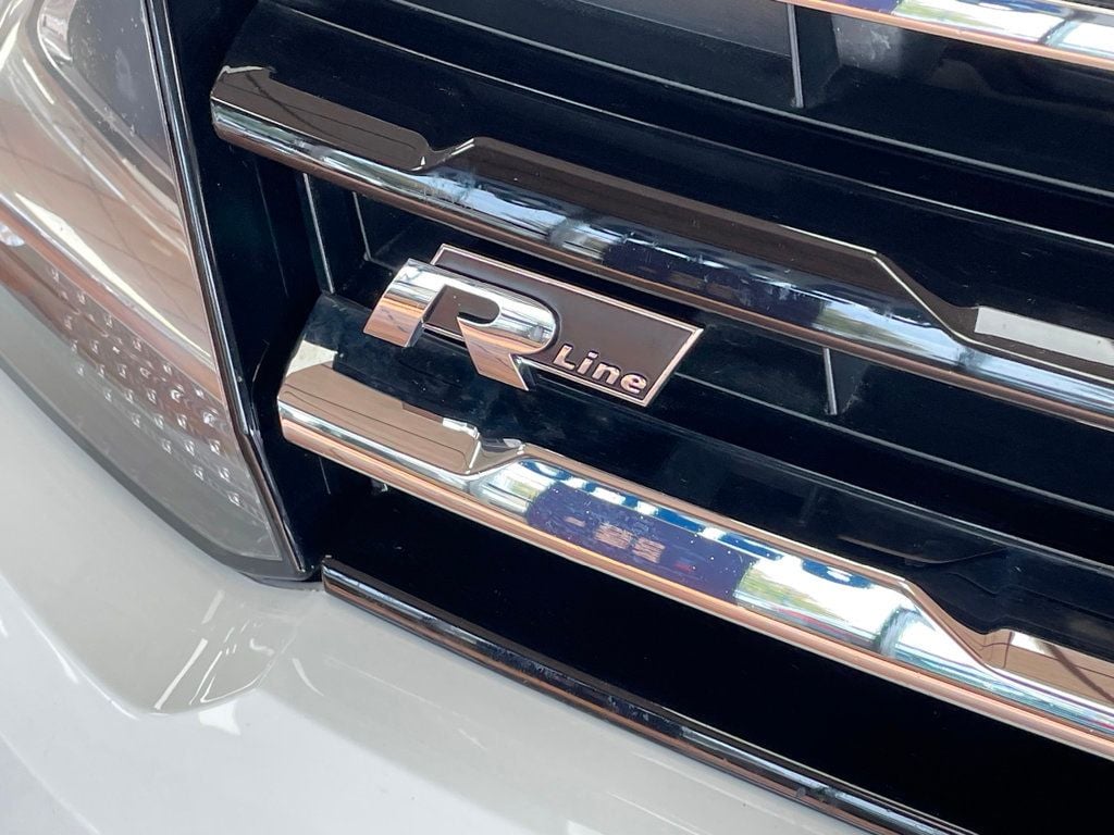2021 Volkswagen Tiguan SE R-Line Black photo 3