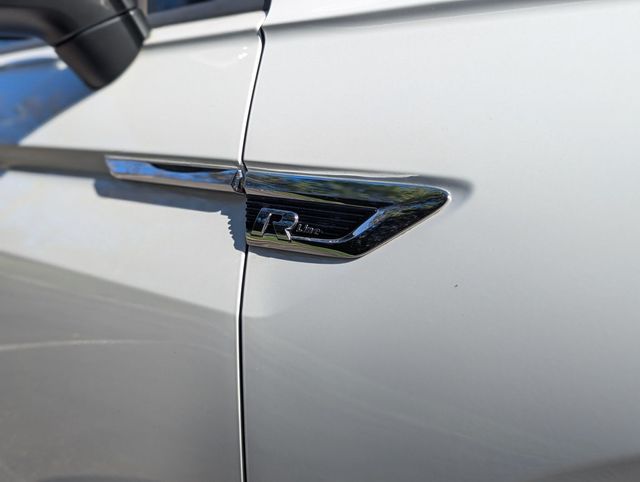 2021 Volkswagen Tiguan 2.0T SE R-Line Black FWD - 22997668 - 9