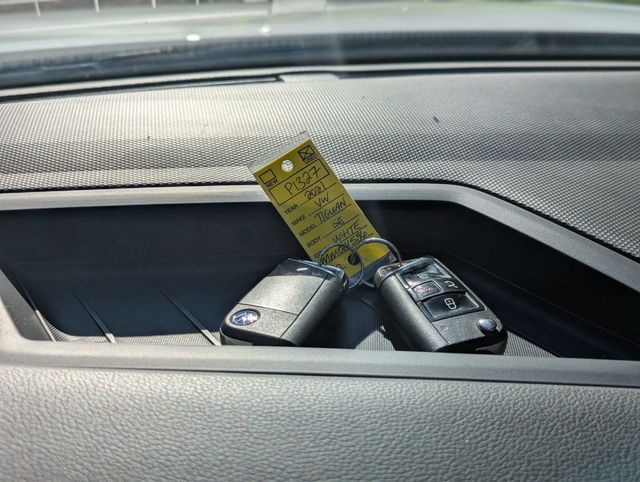 2021 Volkswagen Tiguan 2.0T SE R-Line Black FWD - 22997668 - 24