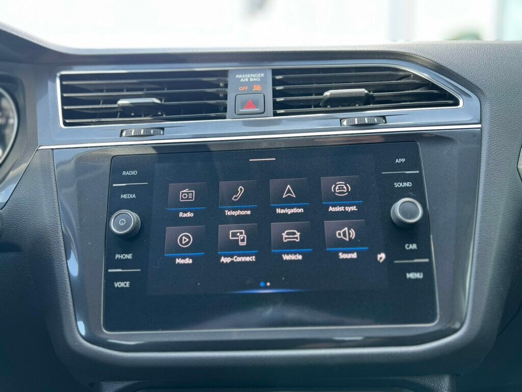 2021 Volkswagen Tiguan SE - 23036043 - 21