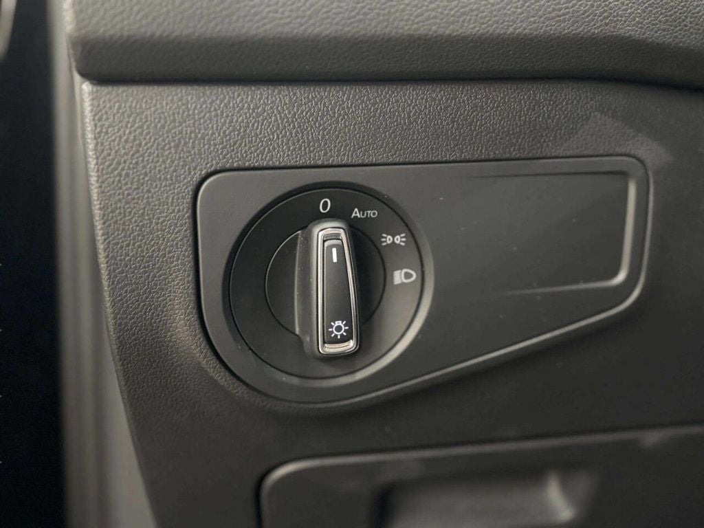 2021 Volkswagen Tiguan SE 4Motion AWD 4dr SUV - 22983761 - 34