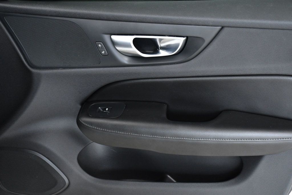 2021 Volvo S60 T5 FWD Momentum - 23008387 - 17