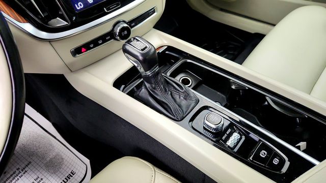 2021 Volvo S60 T5 FWD Momentum - 23097636 - 14