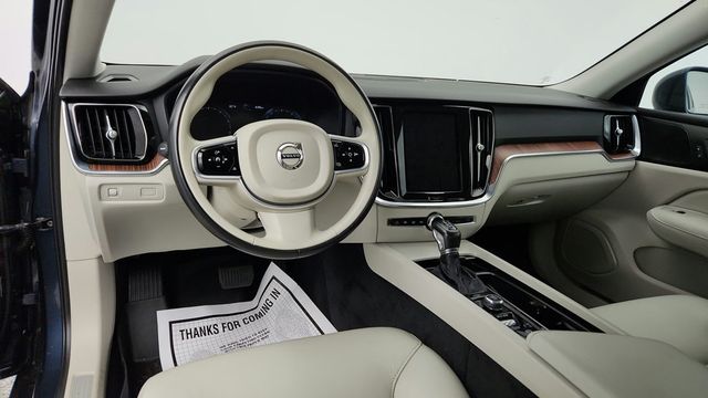 2021 Volvo S60 T5 FWD Momentum - 23097636 - 10