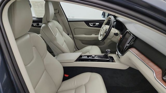 2021 Volvo S60 T5 FWD Momentum - 23097636 - 20