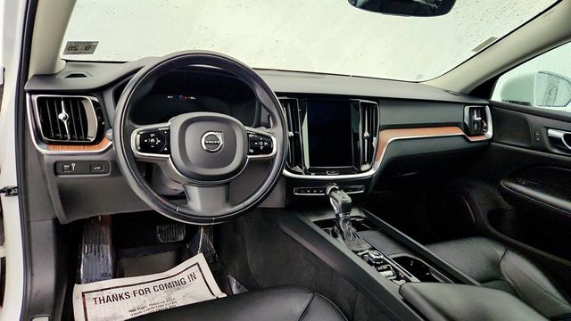 2021 Volvo S60 T6 AWD Momentum with Advanced, Premium & Climate Packages - 22988246 - 12