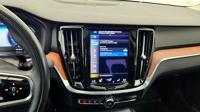 2021 Volvo S60 T6 AWD Momentum with Advanced, Premium & Climate Packages - 22988246 - 17