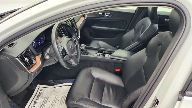 2021 Volvo S60 T6 AWD Momentum with Advanced, Premium & Climate Packages - 22988246 - 19
